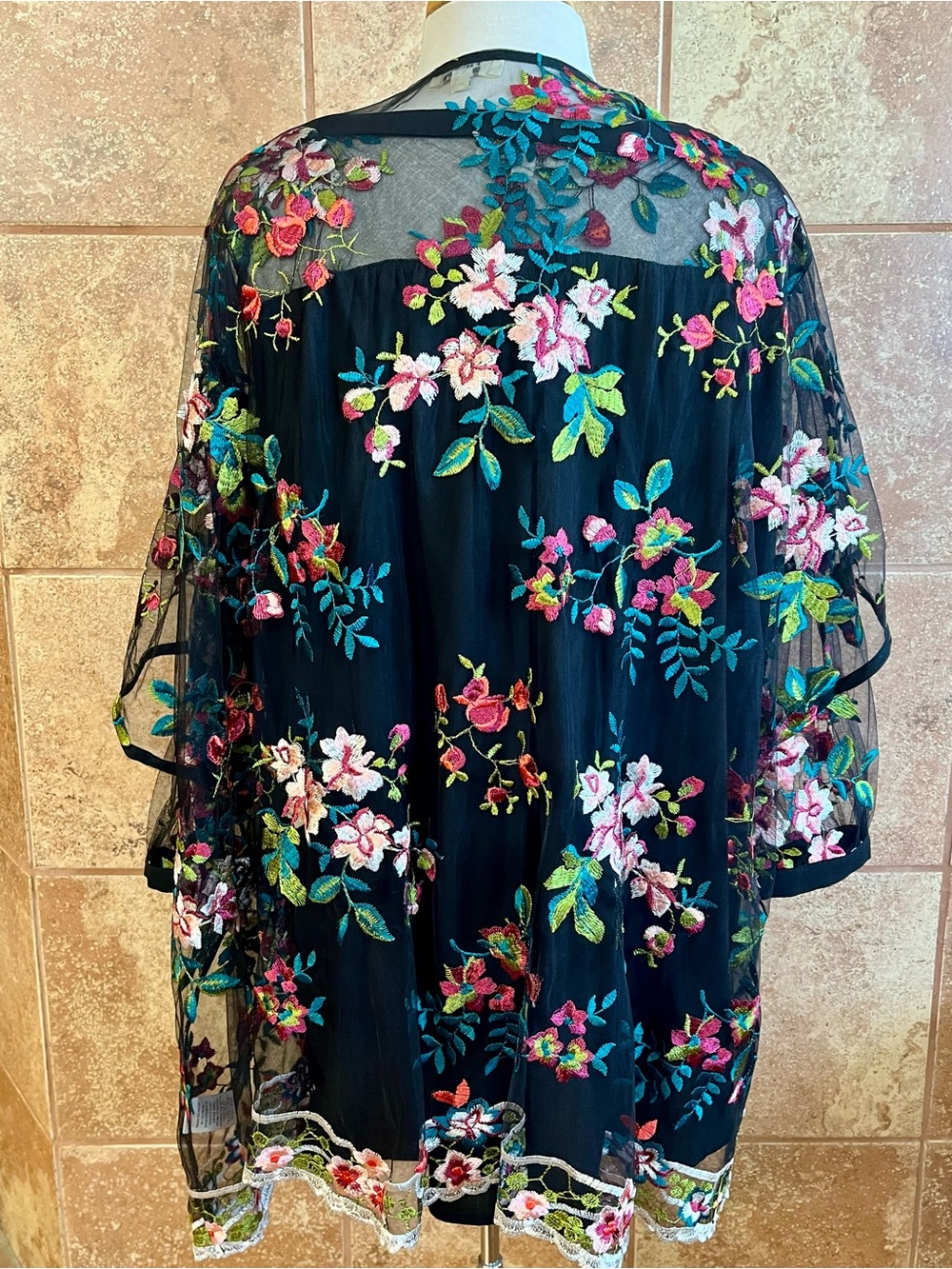 Umgee Embroidered Floral Black Mesh Kimono & Top Set M/L, XL - Picture 3 of 16